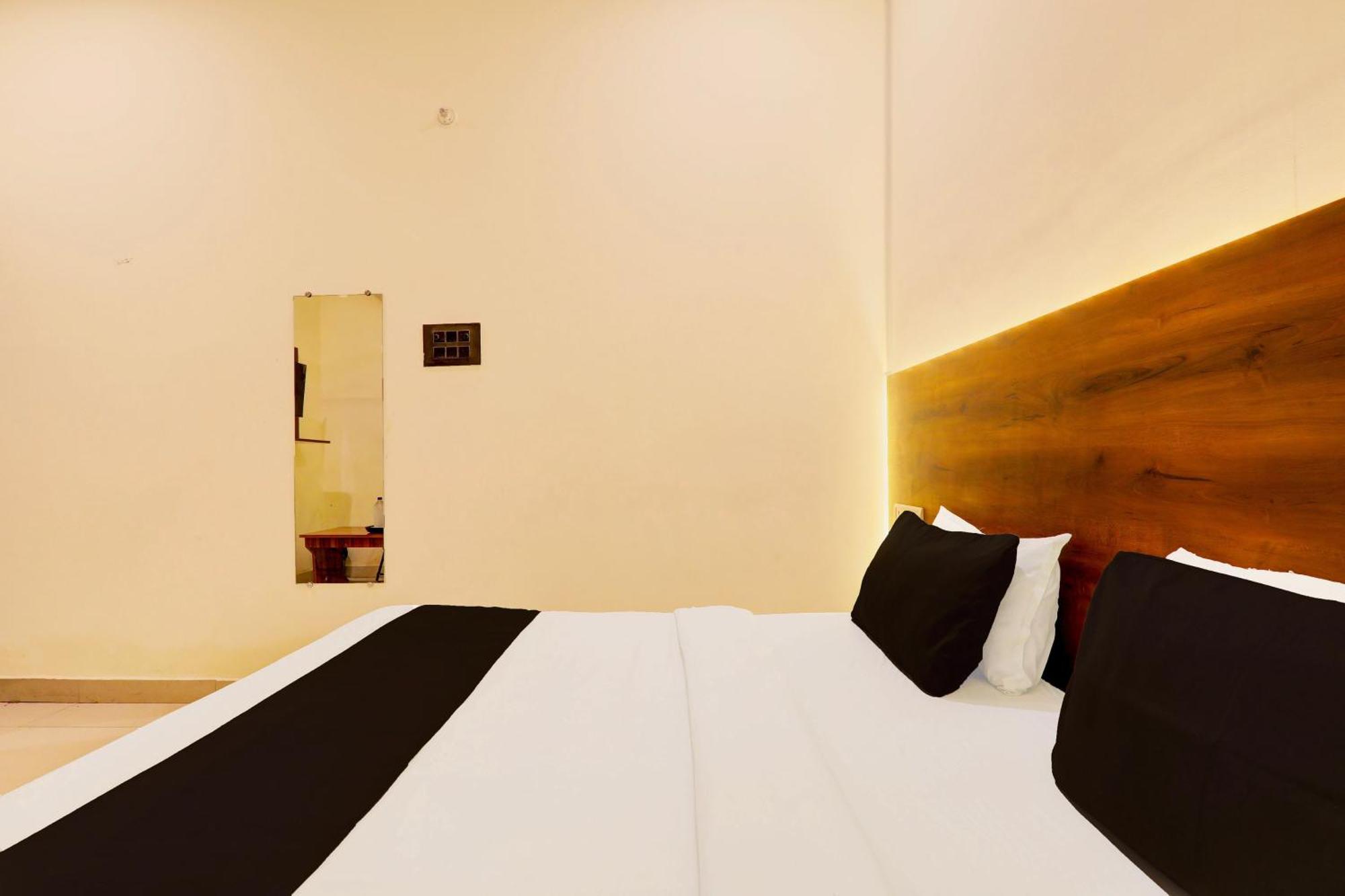 Hotel O Sr Grand Gorakhpur Luaran gambar