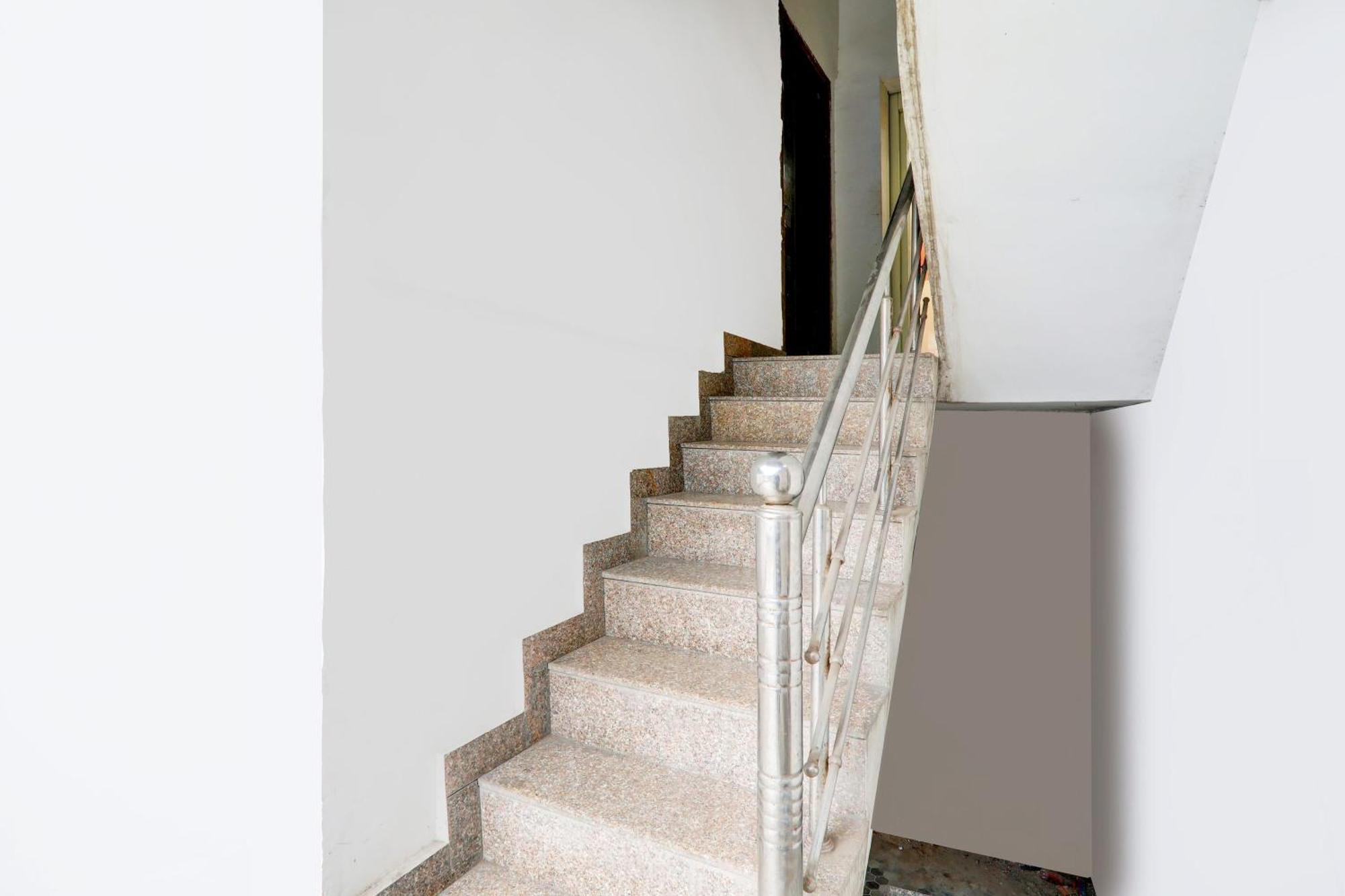 Hotel O Sr Grand Gorakhpur Luaran gambar