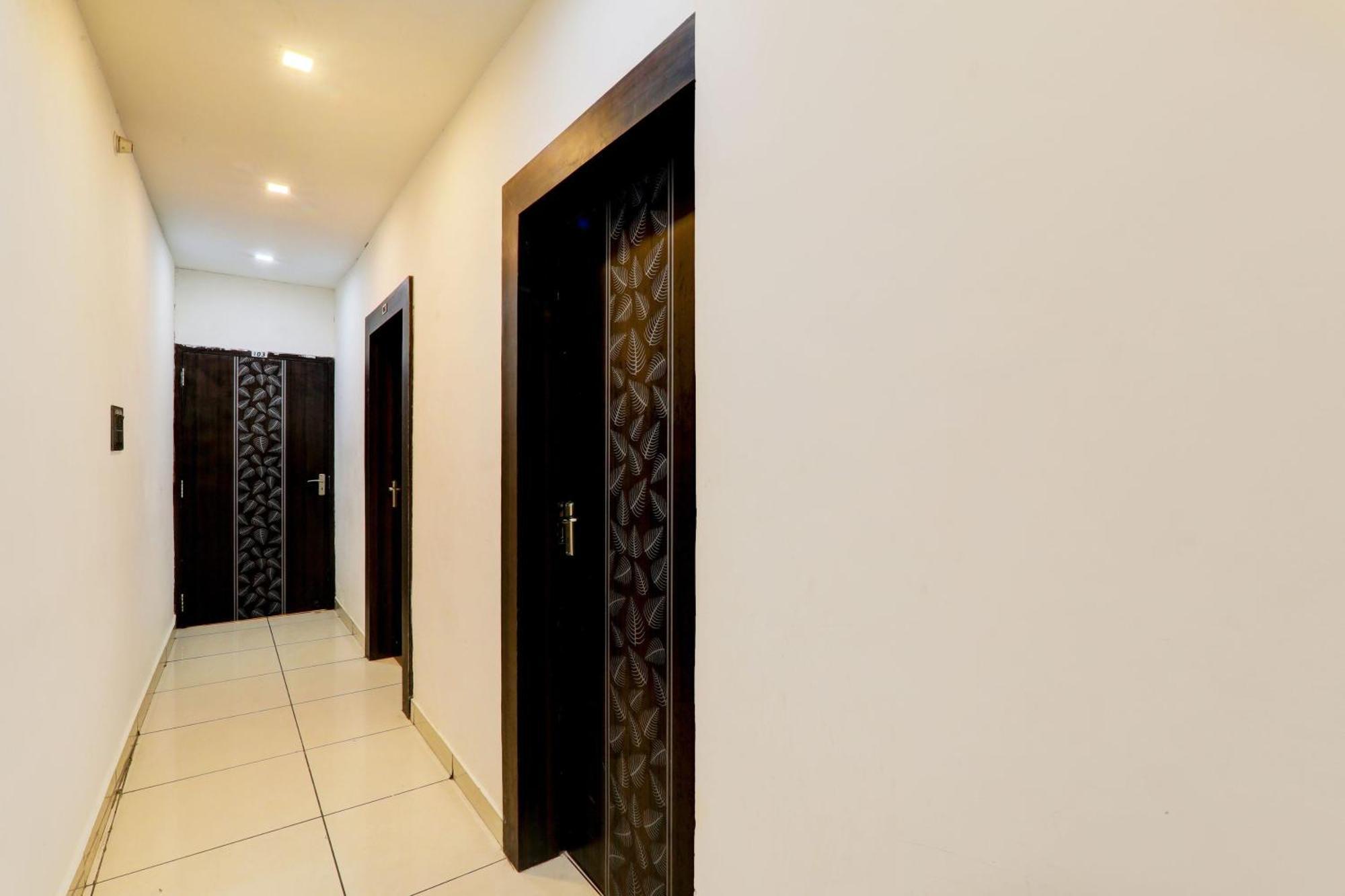 Hotel O Sr Grand Gorakhpur Luaran gambar