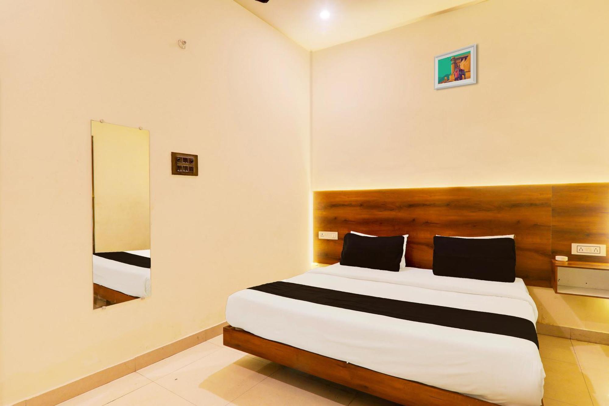 Hotel O Sr Grand Gorakhpur Luaran gambar